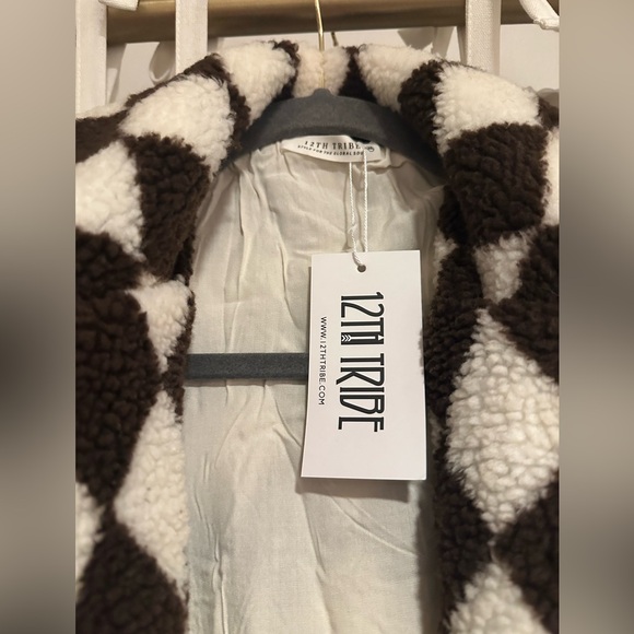 Twelfth Tribe Sherpa Brown and White Checkered Jacket - Picture 6 of 8